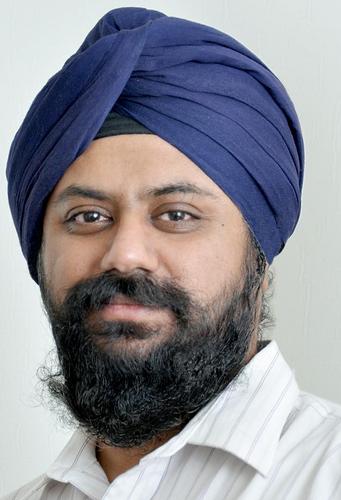 A CA with a keen interest in Bollywood, Performing Arts and Current Affairs