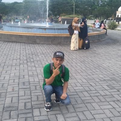 YogiSaragih's profile picture. berpikirlah sebelum bertindak,,sebelum tindakan anda menjadi beban pikiran.