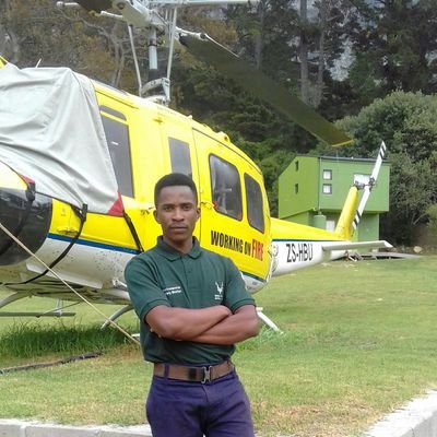 Studied Civil Engineering at Maluti FET College
Working at Golden Gate National Park as Veld and forest Fire Fighter, I'm sportsman also