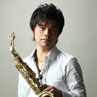 サックス&EWI奏者/作曲家です。演奏依頼等はHPからどうぞ。Saxophonist/EWI player/Composer in Japan. #Enigmatic_Drive #YMG #EWI #Jazz #Fusion AKAI EWIエンドーサー/協力アーティスト