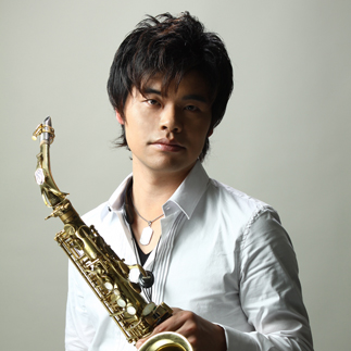 サックス&EWI奏者／作曲家です。演奏依頼等はHPからどうぞ。Saxophonist/EWI player/Composer in Japan. #Enigmatic_Drive #YMG #EWI #Jazz #Fusion AKAI EWIエンドーサー/協力アーティスト