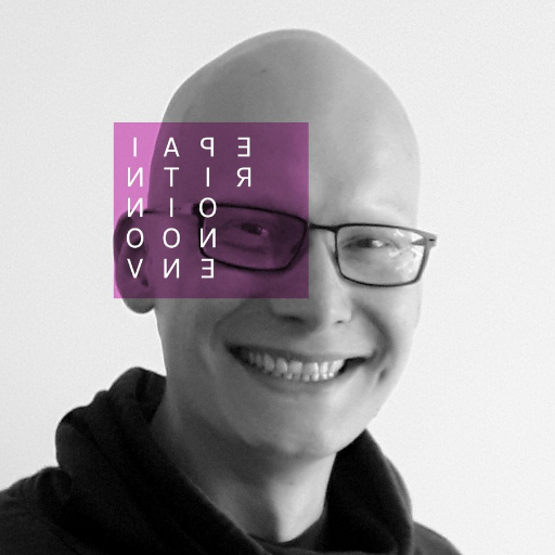 Ehemann, Ratsmitglied Buchholz idN, Sozialdemokrat, Europäer, Literate Software-Architect, VW Bus-Liebhaber, Tanzbegeisteter, Gesellschaftsspieler und Radfahrer