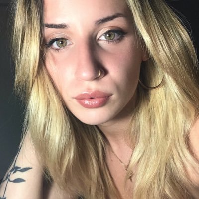 brisa_bergonzi's profile picture. •❁• 💚