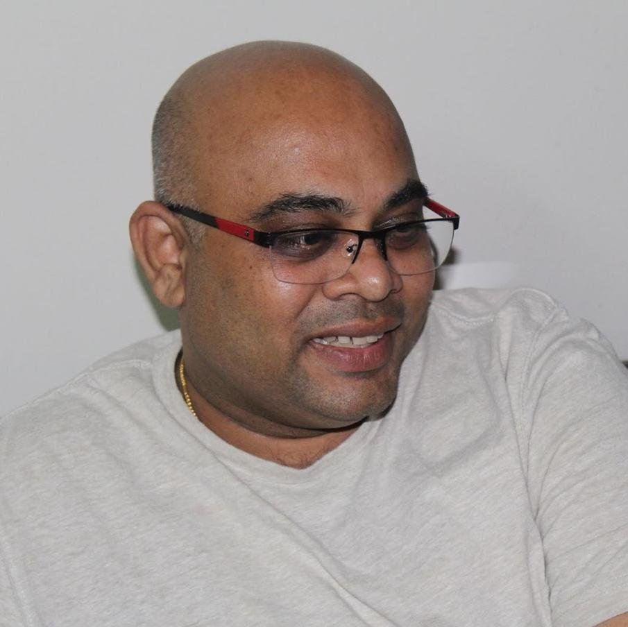 vinayk242's profile picture. 