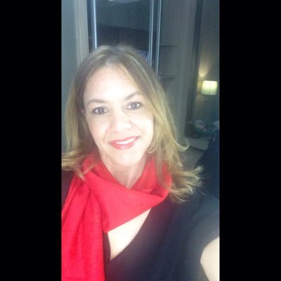 Amo la vida, 🤗los momentos, 🥂 profesional, trabajadora, amo a mis hijas 🤲👩👧👧♥️