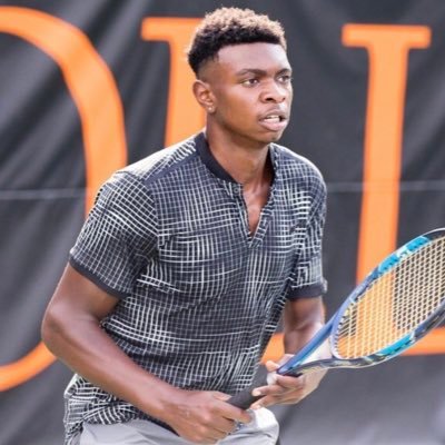 Unfoldable. Loyola University School of Law ‘24 former K College tennis captain 👨🏾✈️• proud son of Gina Rickman