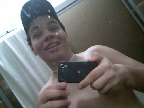 victor_taruga's profile picture. Victor Hugo, natural do estado de Goias. Sou brincalhao, extrovertido, tenho meus defeitos, e qualidades com uma pessoa normal.