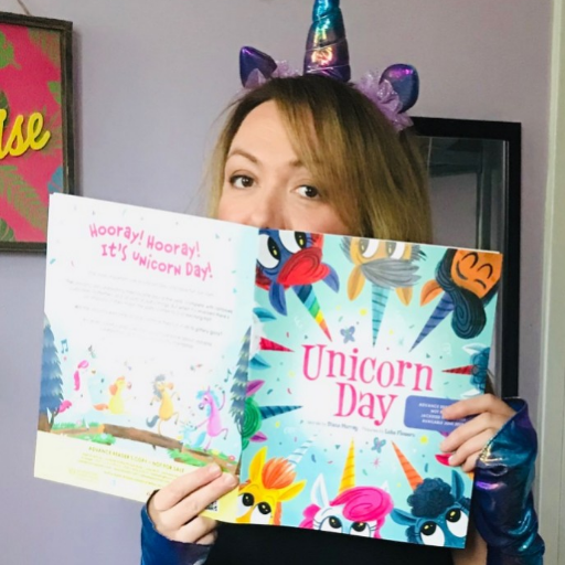 Writer, rhymer, runner, punner. Author of the bestselling #UnicornDay series and Jr. Library Guild Selections like #GoodnightVeggies and #CityShapes (she/her)