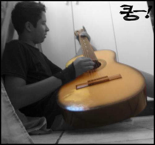 oie galera sou ralph riddle guitarrista da banda shapeZero'8...