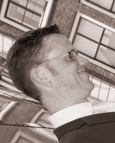 molier's profile picture. 1970 | Apple lover | ICT Healthcare | Imagination is more important than knowledge | Echtgenoot van @MichaelaMolier