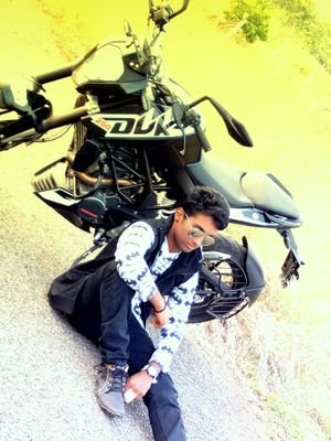 Pragathesh0's profile picture. 
