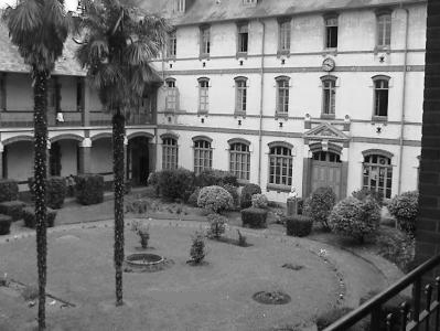 cditheo65's profile picture. Vaisseau culturel du lycée Théophile Gautier à Tarbes, le CDI est utilisable pour tous et par tous.