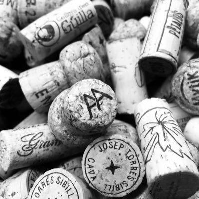 @WineAndCavas