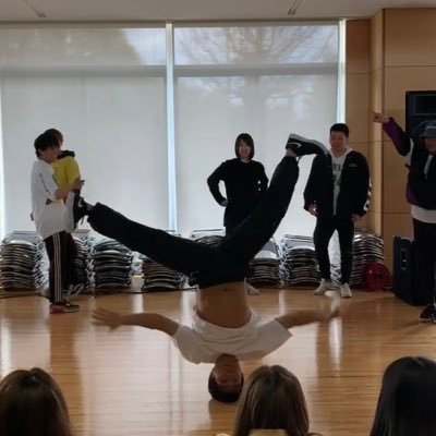 RKU PLANT bboys
タバコも吸わないピアスもしてない髪も染めてないお酒もそんなに強くないb-boyです
      crusher's