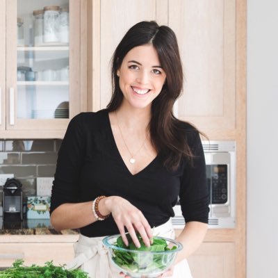 Nutritional Therapy Practitioner + Home Chef ✨ I help women fuel their healing journey with delish food + mindset #paleo #aip recipes on the blog!