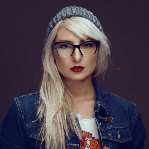 KiefKreativ's profile picture. Adventure lover. Indiana Jones wannabe. Singer of songs. People shooter. MTB kid. Designer of things.