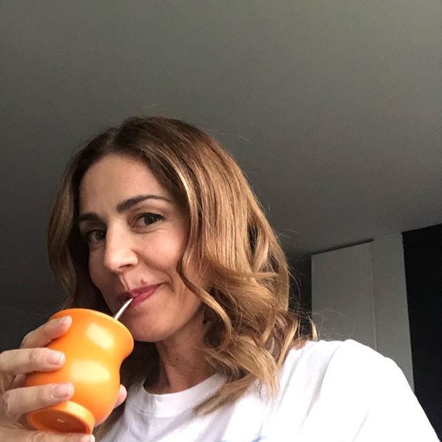 Moi je suis femme d tres gentil aussi honnête