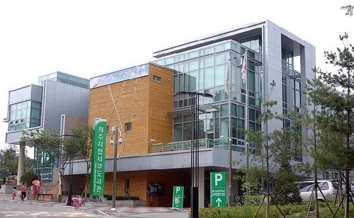 Welcome to the Cheong-ju city seobu public library! Find out what's happening at the library news,views, and have a question? ask here