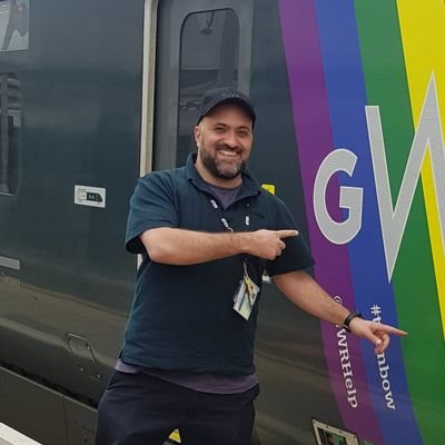 Train Driver 🚄 🏳️‍🌈 🌹Chair Vauxhall and Camberwell Green CLP. ASLEF Rep. ‘You’ve read Karl Marx and you’ve taught yourself to dance’ Bros
