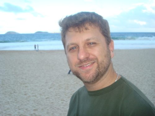 prleite's profile picture. Engenheiro, administrador, palpiteiro em política e comportamento humano. Nem de esquerda nem de direita: sem polarização! #somos70%