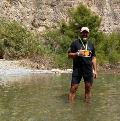 acortes2's profile picture. Para qué complicarse la vida, es mejor correr y correr...