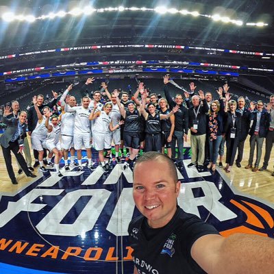 2019 Hardwood Heroes | Fighting cancer at the @FinalFour with @InfinitiUSA @CoachesVsCancer @NABC1927 and @NCAA🏀👊 #HardwoodHeroes