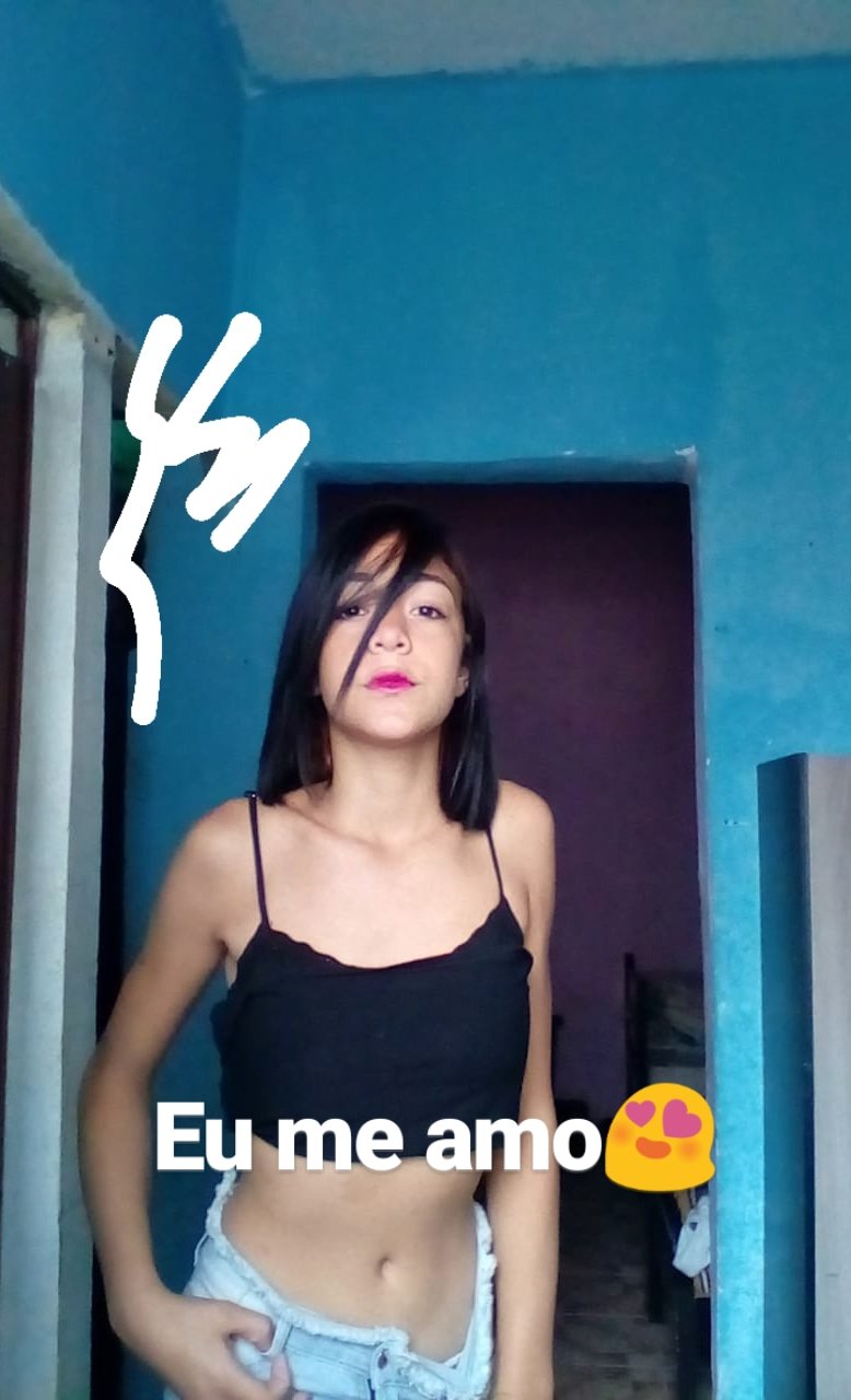 CamileCarolin10's profile picture. 