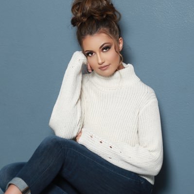 so effortlessly herself, and the world loved her for it 💜 Miss Nevada 2016