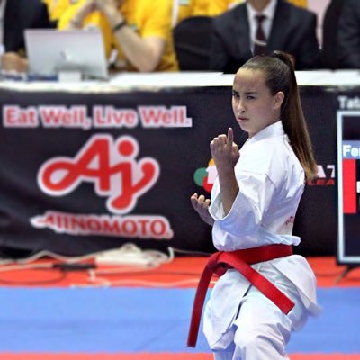 instagram: @ffabregas Karateka i Estudiant de Publicitat i RRPP + Dret