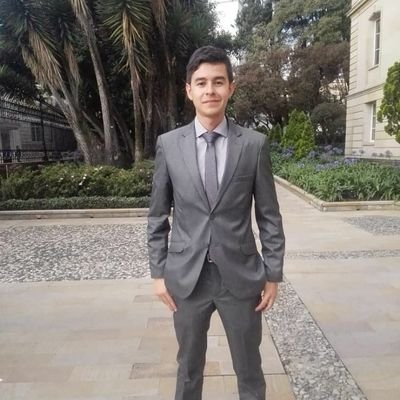 CristianDallosL's profile picture. Ingeniero electrónico, apasionado por el camping, las energías renovables y los negocios.