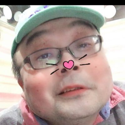ちんぱる いつも録画してるnhkニュース7に ツイキャス配信者の 野田草履p さん Nodasori2525 が生放送と知らずに配信中に写り込んでました笑 安そうなカメラとクルー2 3人でやってるんですねw