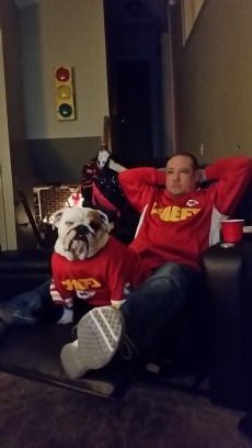 Father of 4 crazy kids, Bulldog enthusiast, Die hard NFL fan, and lifelong Chiefs addict