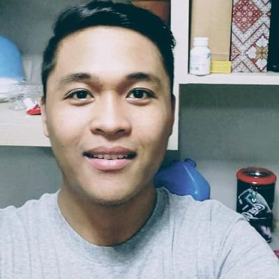 A wallflower that observes and listens. Theatre geek. RMT, MD. @racpenalozarph ❤️❤️