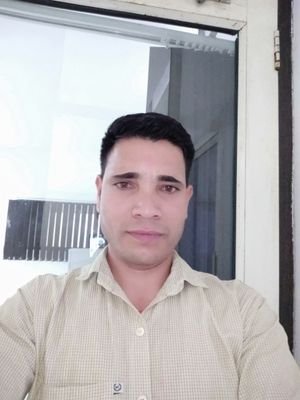 BhimsinghBish11's profile picture. ✍🏼
*किसी की "सलाह" से रास्ते जरूर*
 *मिलते हैं,*
*पर मंजिल तो खुद की "मेहनत" से* 
*ही मिलती है !*
😊