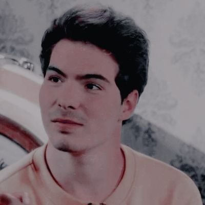 𝐍𝐨 𝐫𝐨𝐦𝐩𝐚𝐬 𝐥𝐚𝐬 𝐛𝐨𝐥𝐚𝐬, 𝐬𝐨𝐧 𝐥𝐨 𝐦𝐞𝐣𝐨𝐫 𝐲 𝐭𝐞 𝐜𝐚𝐥𝐥𝐚𝐬.