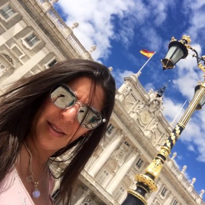 teranandrade's profile picture. Orgullosa 100 % madre, venezolana, actitud y mente positiva. Antes de criticarme intenta superarme...