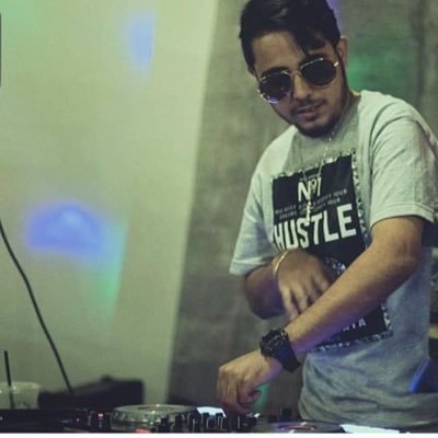 Dental School x Professional DJ x Producer x Percussionist. Based in Nashville TN