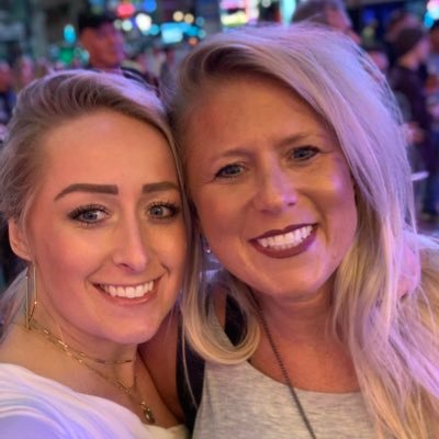 LaylaMarvin13's profile picture. Fighting Sioux Hockey Alum