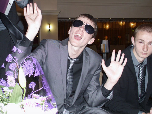Im an 20 year old british comedian, youtuber
If you want to know where my next gig please like https://t.co/bNx2rzx34Q…