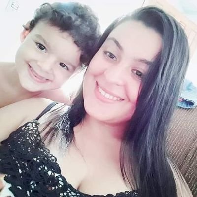 # '' Eu aprendi que quando as pessoas realmente gostam da gente, elas insistem em ficar em nossas vidas. # ''