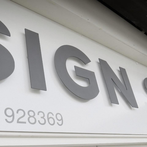 Isle of Wight based design and print company. Signs, banners, apparel, flags, business cards, flyers, van design, and much more. Message us for enquiries!