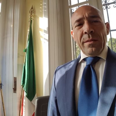 Dottore Commercialista, Revisore Legale esperto in Enti pubblici, crisi d'impresa e sovraindebitamento,  (Follow,Fav,RT notEndorsement)