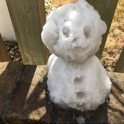 lC97xLPhpZ33k9v's profile picture. 