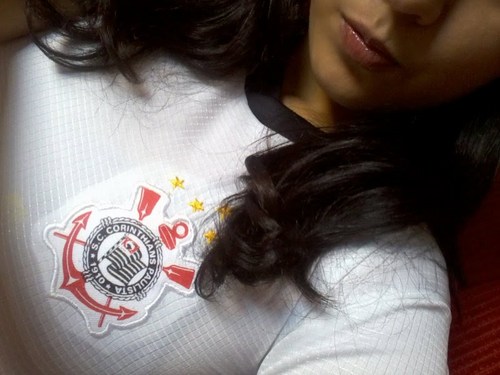 ah garotinha corinthiana do papai saopaulino' rss... adora fazer amizade e ta sempre de bem com o mundo. aqela qe curte restart, e dai?