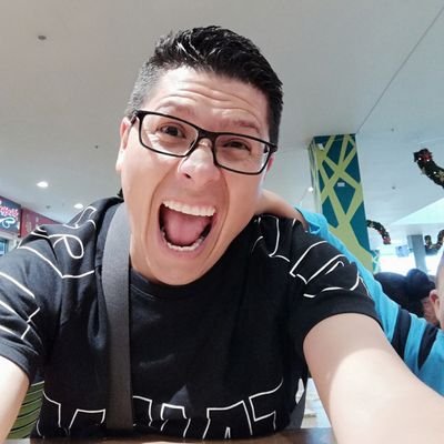 dchilatra's profile picture. .