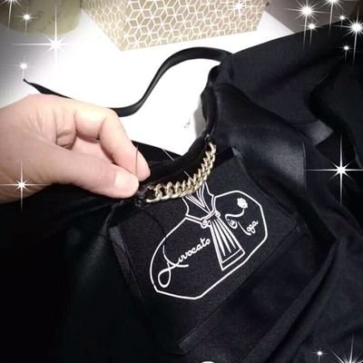 Artista104760's profile picture. Sartoria Forense, Toghe e Pettorine di alta qualità realizzate con metodo Artigianale;
Sul nostro sito troverete tante idee regalo è accessori per Avvocati.