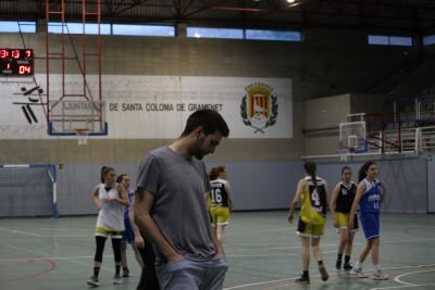Barcelona, Sant Sadurni d'anoia i Sant Feliu de Pallerols. Entrenador i apassionat del bàsquet!