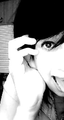 I love my family, friends and God.♥
I love to laugh .. =)
xo ♥ xo