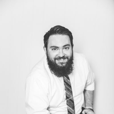 Mr_Searcher's profile picture. My goal is to be as relatable as possible, but only about the dumbest of things.