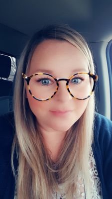 AprilCosart's profile picture. 